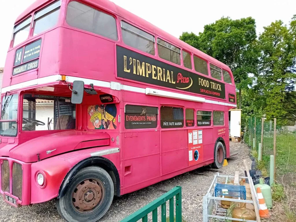 mauet-bus