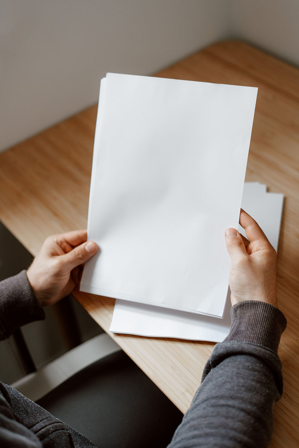 employe-imprimerie-papier